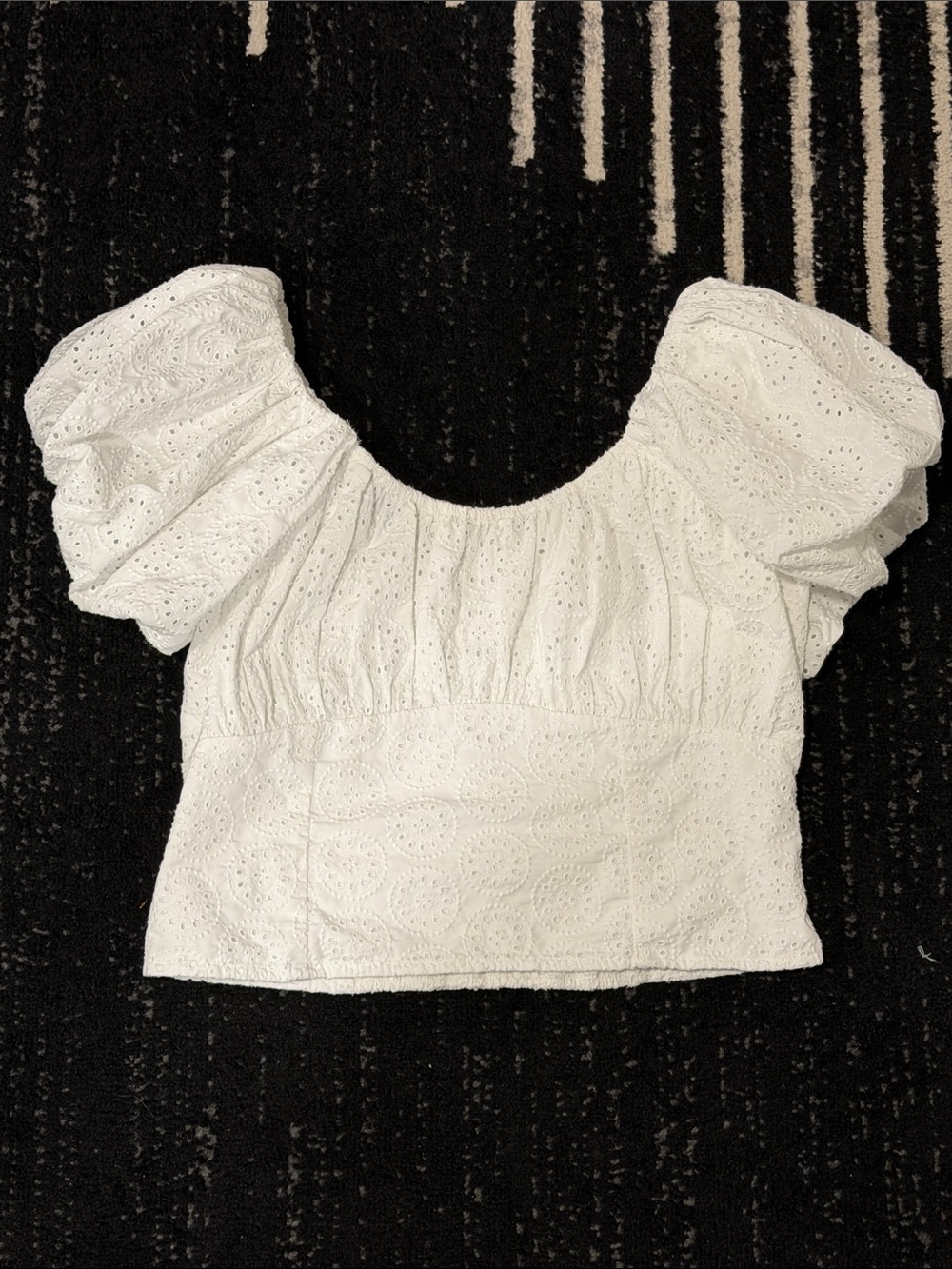 Abercrombie White Eyelet Puff-Sleeve Cropped Top